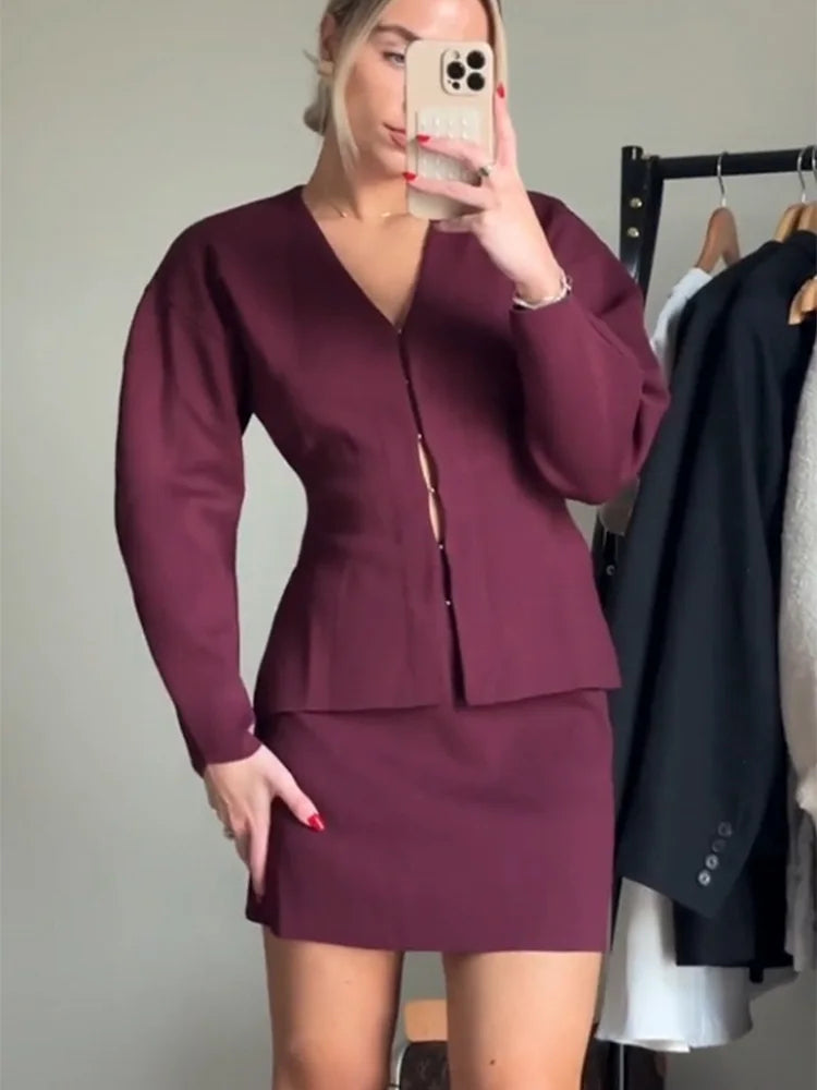 Dames Blazer en Rok Set – Getailleerd – Mini Lengte – Luxe Stof – Modern Silhouet
