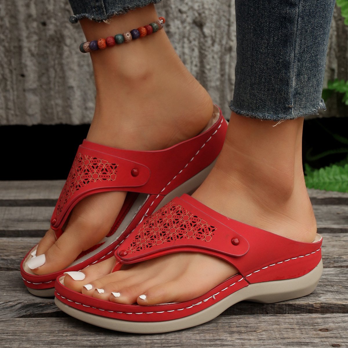 Dames sandalen – Open teen – Slip-on – Laser cut – Comfort voetbed – Platte zool
