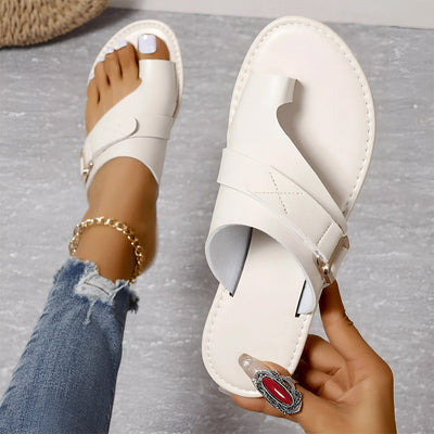 Dames sandalen – Slip-on model – Verstelbare gesp – Comfortabel voetbed – Stijlvol design