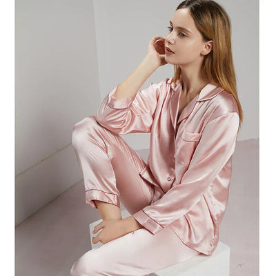 Damespyjama – Luxe Stof – Losse Pasvorm – Doorknoop – Lange Mouwen – Elastische Taille
