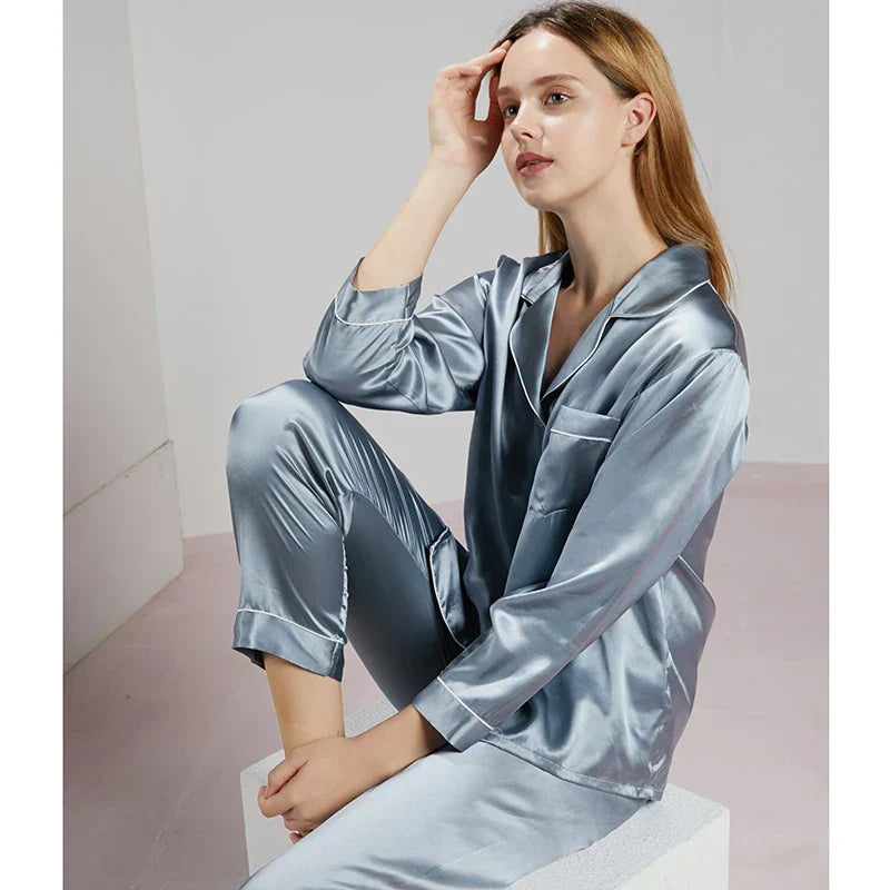 Damespyjama – Luxe Stof – Losse Pasvorm – Doorknoop – Lange Mouwen – Elastische Taille