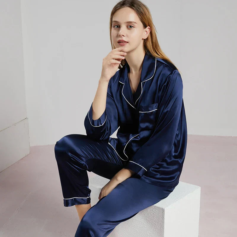 Damespyjama – Luxe Stof – Losse Pasvorm – Doorknoop – Lange Mouwen – Elastische Taille