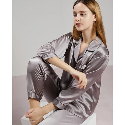 Damespyjama – Luxe Stof – Losse Pasvorm – Doorknoop – Lange Mouwen – Elastische Taille