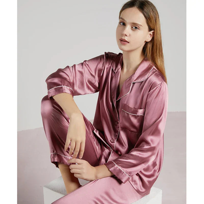 Damespyjama – Luxe Stof – Losse Pasvorm – Doorknoop – Lange Mouwen – Elastische Taille