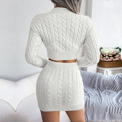 Dames Twinset – Getailleerde Crop Top en Minirok – Zachte Fijngebreide Kabelstructuur