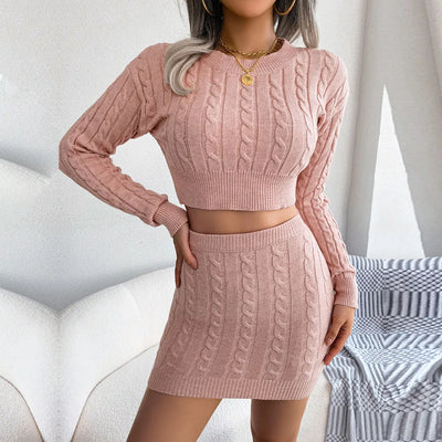 Dames Twinset – Getailleerde Crop Top en Minirok – Zachte Fijngebreide Kabelstructuur
